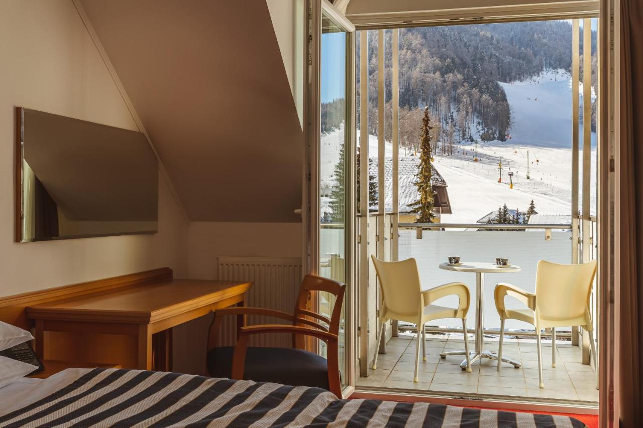 Ramada Hotel&Suites Kranjska Gora Bagian luar foto