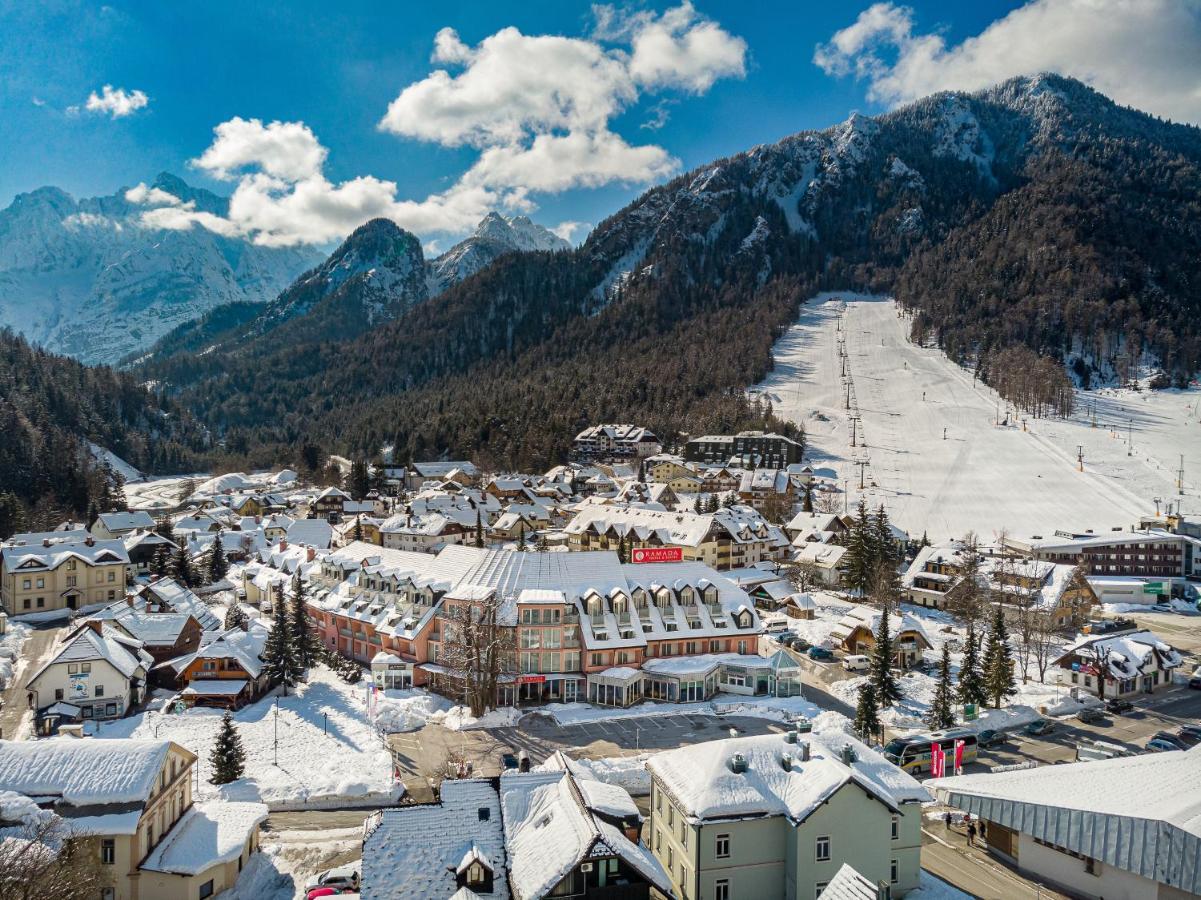 Ramada Hotel&Suites Kranjska Gora Bagian luar foto