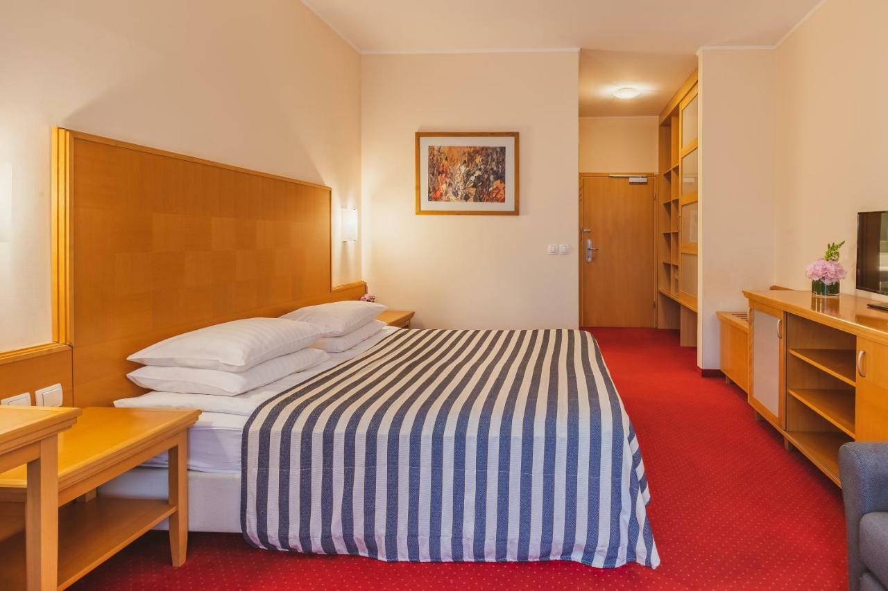 Ramada Hotel&Suites Kranjska Gora Bagian luar foto